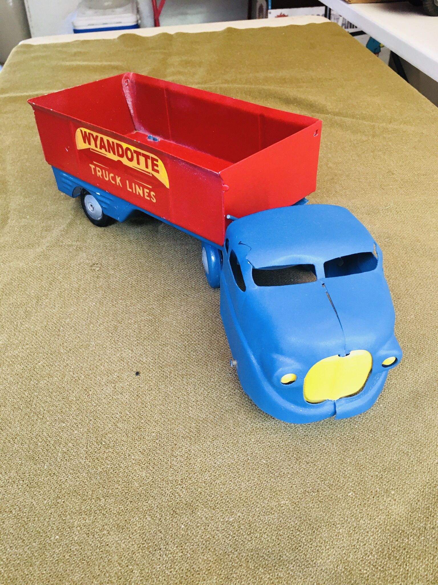 Vintage Wyandotte pressed steel side dump truck