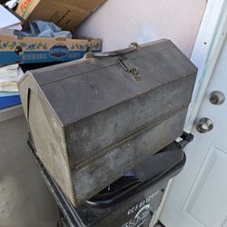 VINTAGE Metal Tool Box