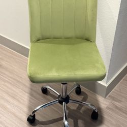 Green Velvet Rolling Chair - Vanity / Desk Chair