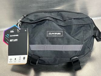 Dakine Black Hot Laps Pack 5L Hip Fanny Lumbar Pack, 2L Hydration NWT