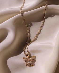 CHVKER Jewelry butterfly necklace