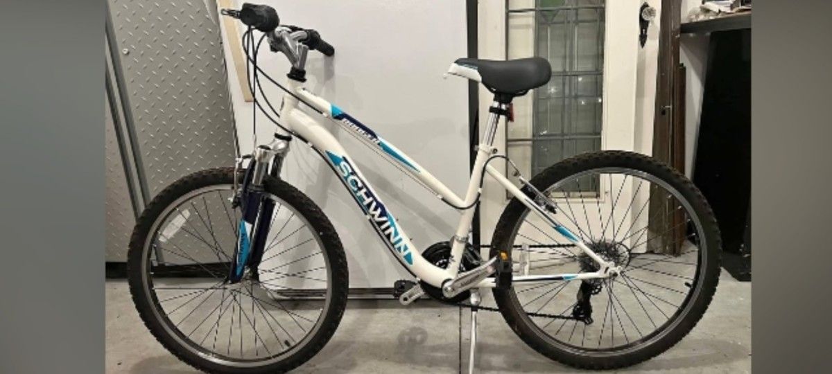 2 SCHWINN RANGER BICYCLE'S $100 FOR BOTH BIKE'S TOGETHER (1) New Condition & (1) Used (2) Total For One Price $100