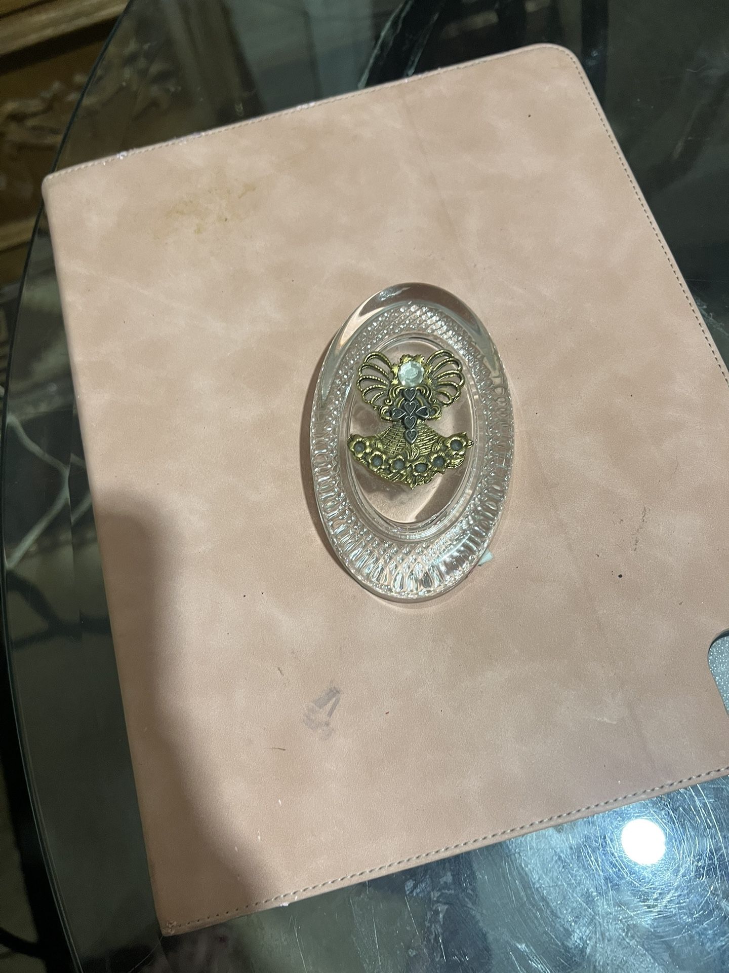 Clear Paperweight W/angle On Top