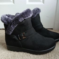 NEW. Warm Whisper, Warm Suede Ankle Boots Size 38


