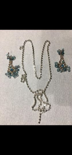 Necklace with matching ear rings