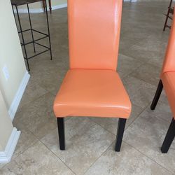 4 Dining Room Chairs