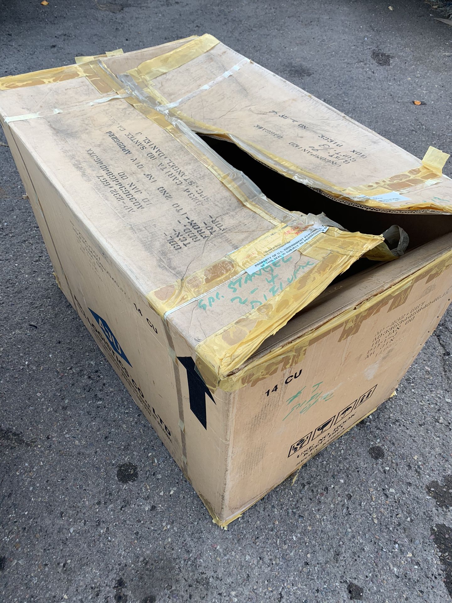 Free Moving Box