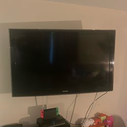 Samsung 52” LCD TV – Works Great