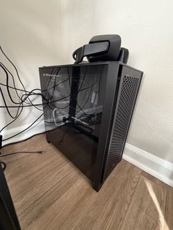Pc gaming and setup