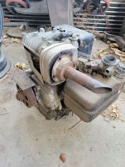 Vintage mini bike engine Briggs n Stratton