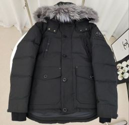 Moose knuckle coat (men size small)