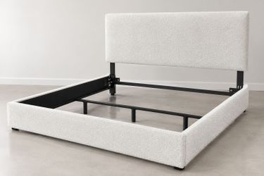 Skyline Queen Bed