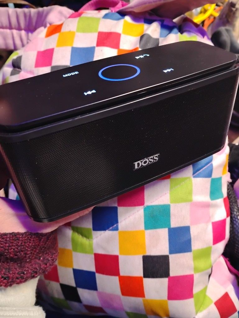 DOSS Bluetooth Sound Box