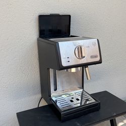 DeLonghi Expresso Machine