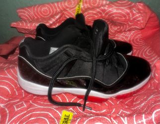 Jordan 11 low size 10.5
