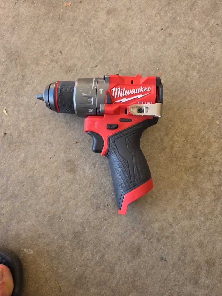 Milwaukee Impact Drill 12v Fuel 