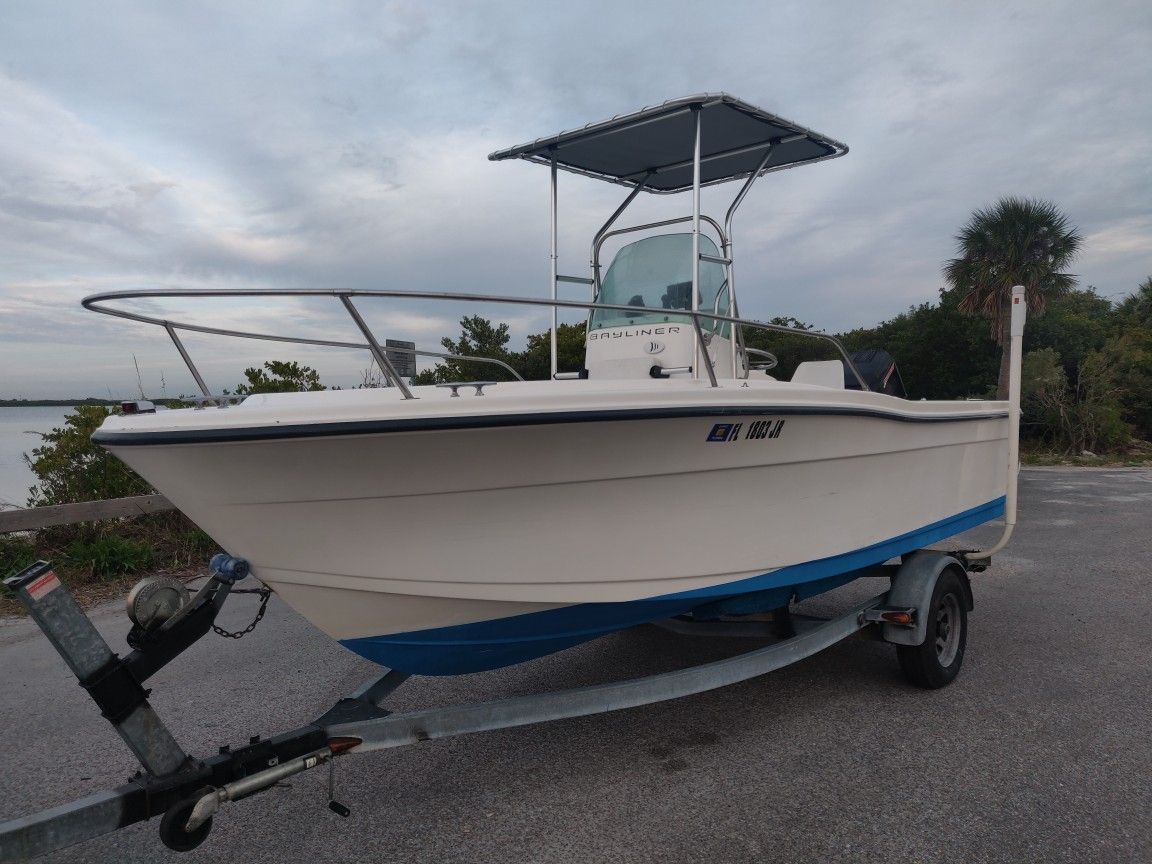 Boat Bayliner 1997 19 Ft