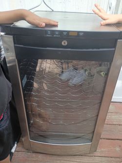 Ge 29 capacity wine cooler