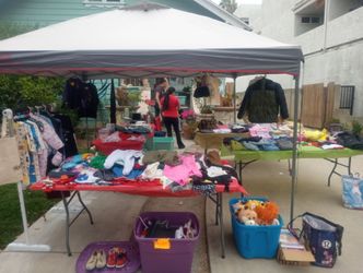 Yard Sale Santa Ana (location in desc).