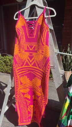 Beautiful Dress Fasion Nova Size L colorful orange and fushia