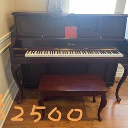 Essex Upright Piano In Good Condition 