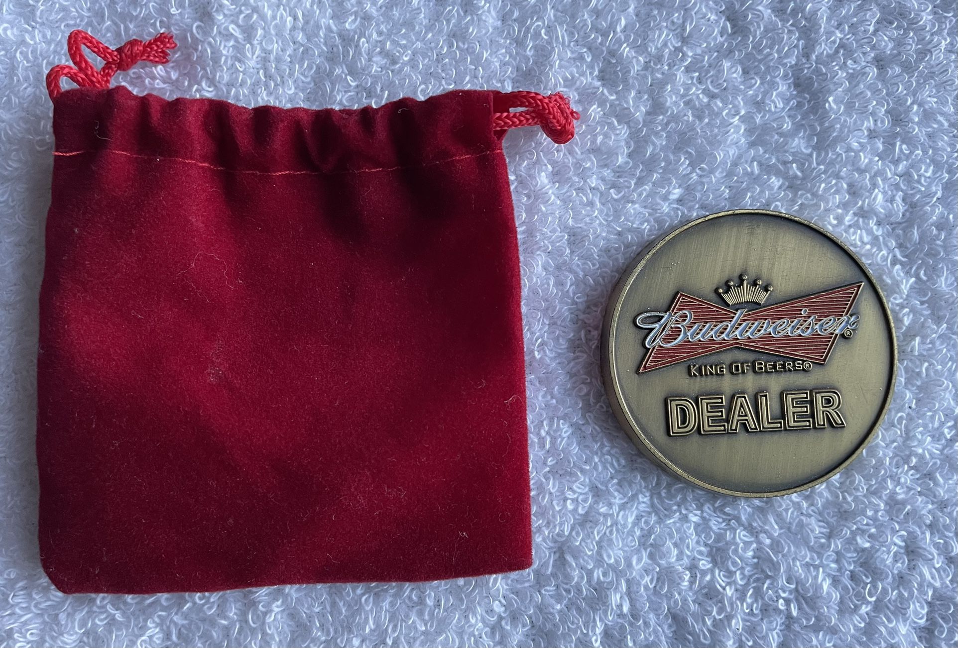 Budweiser King Of Beers Poker Dealer Button (1-Sided) W/ Red Drawstring Pouch.