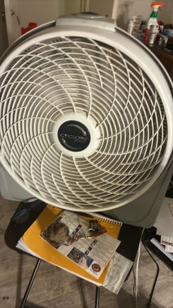 white fan