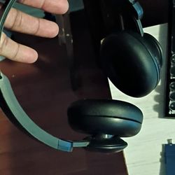 Headphones 
