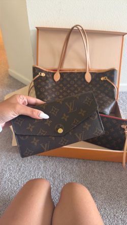 Dream LV bundle! LV Monogram Neverfull MM + Sarah Wallet Bundle