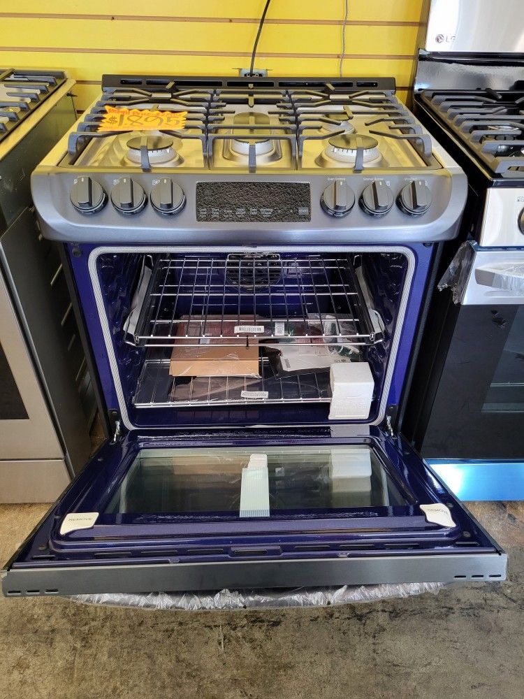 New LG ThinQ 5 Burner Gas Slide In Stove With Convection Oven 30 Wide
