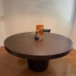 Modern Round Dining Table