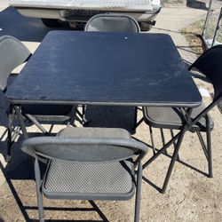 Folding Table W/4 chairs