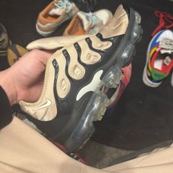 NIKE AIR VAPORMAX PLUS ‘RATTAN’