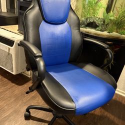 Game Chair And Really Good Condition
