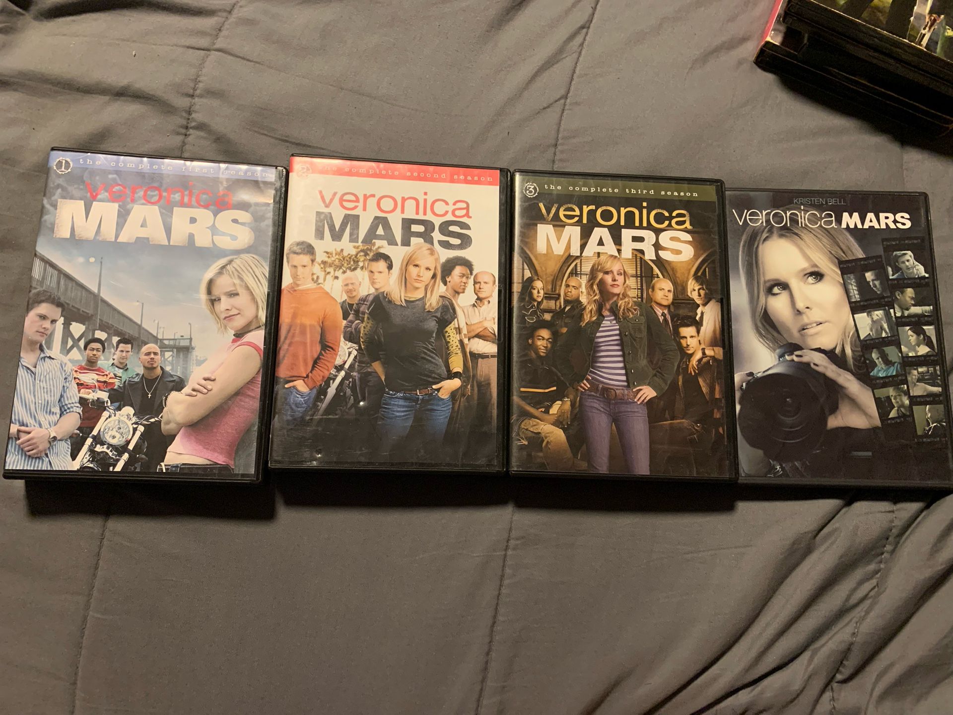 Veronica Mars Seasons 1-2-3 + Feature Film