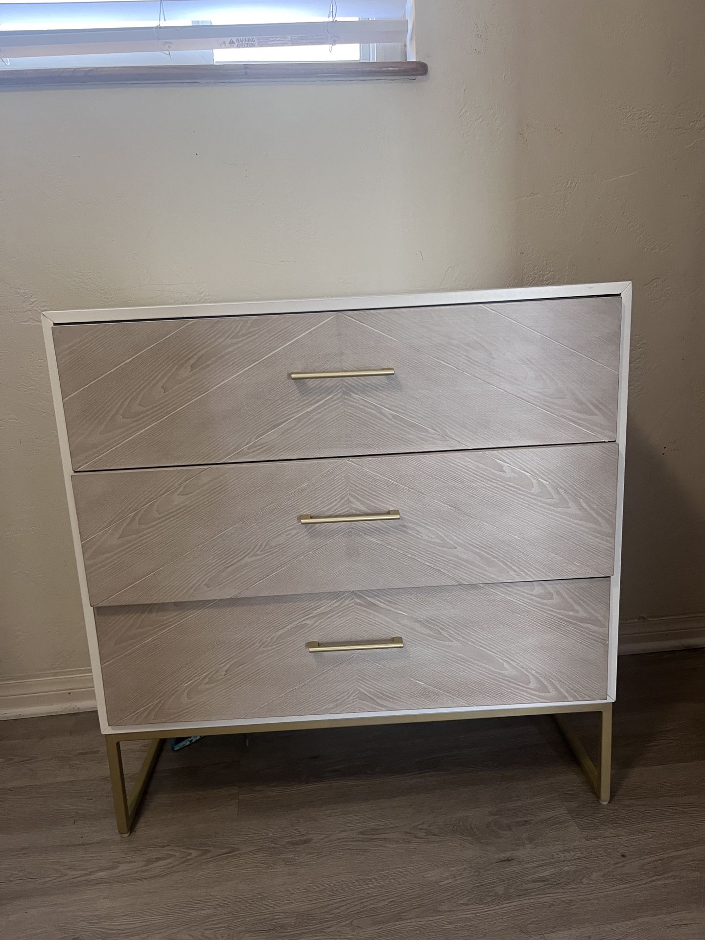 Dresser desk with 3 sliding drawers