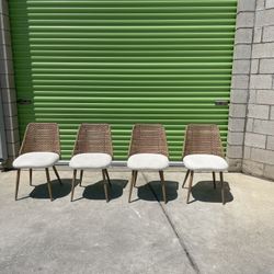 *Free Delivery* Set of 4 Boucle Rattan Dining Wicker Chairs
