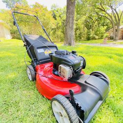 Yard Machines 21 5.50HP 140cc Self Propelled Lawn Mower