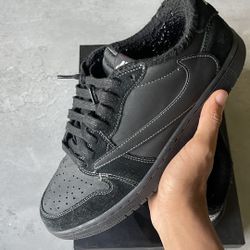 Travis Scott black phantoms 10.5
