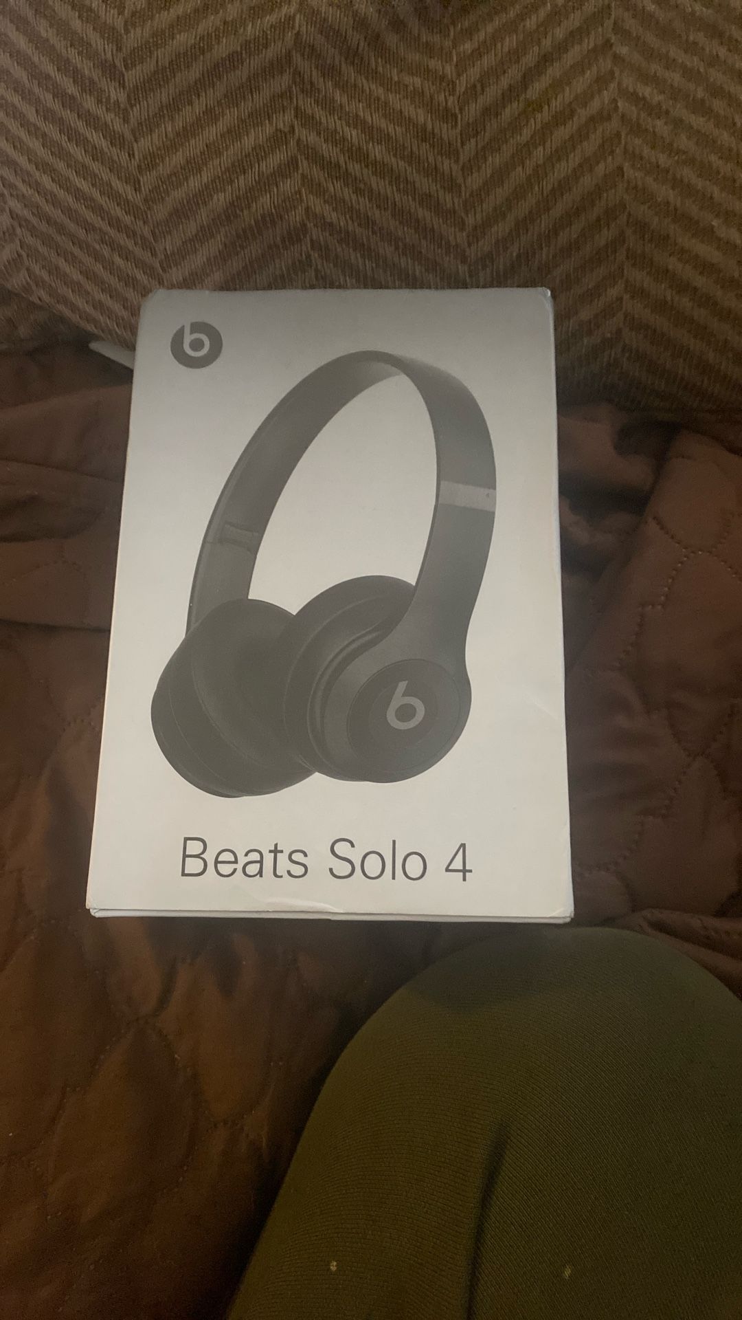 Headphones Beats Solo 4