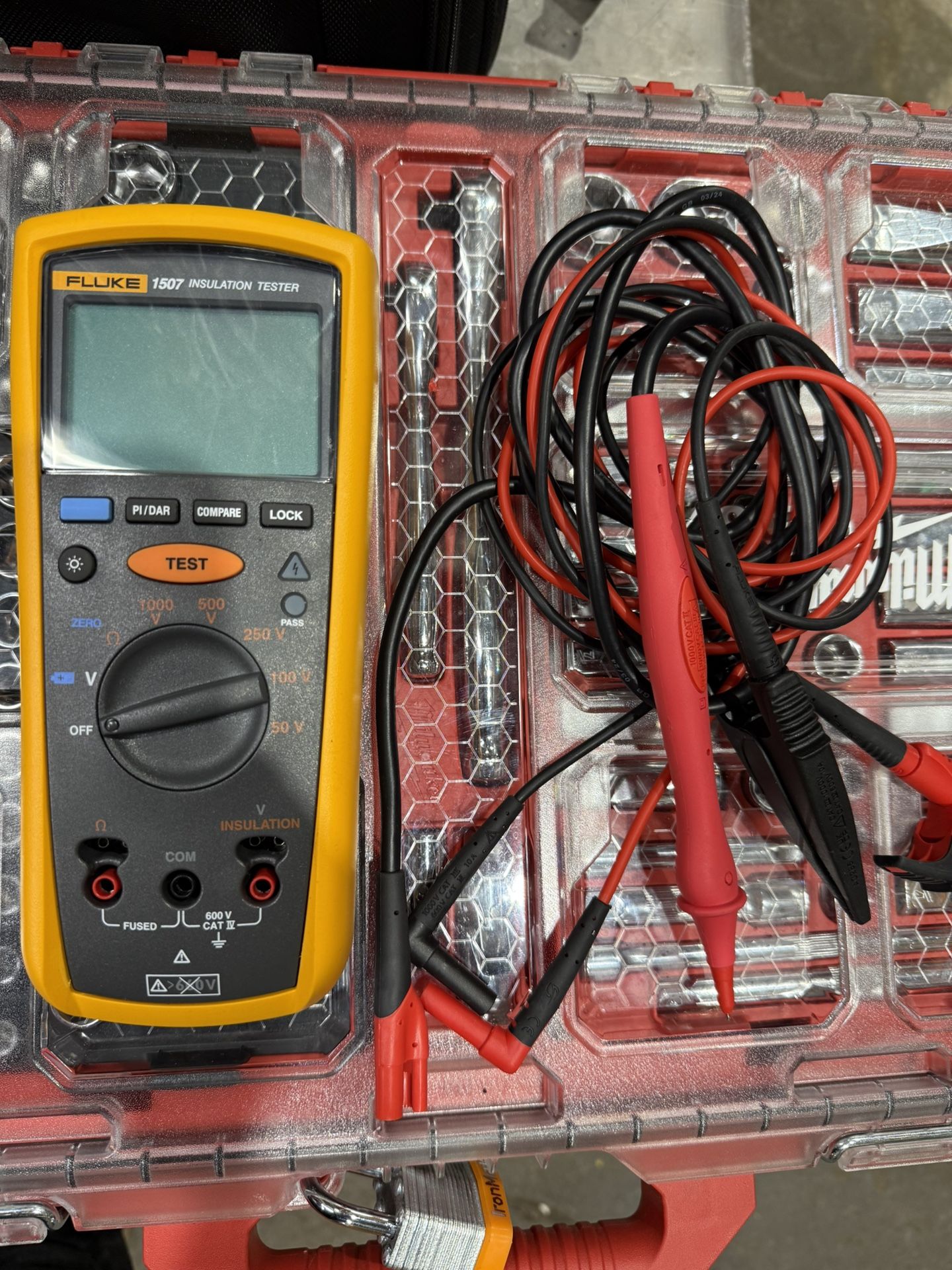 Fluke 1507 Insulation tester