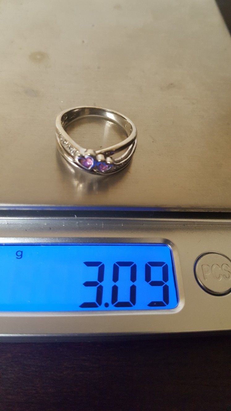 Beautiful Vintage Ring 10k Real White Gold, Amethyst stone, and Diamonds, Heart style, 3.09grs Size 5