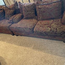 3 Piece Couch/ Sectional /Pillows Included FREEe