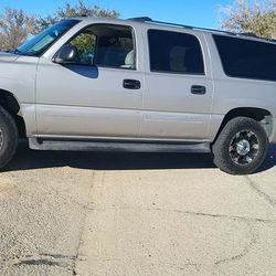 05 Chevy Suburban 