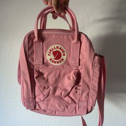 Brand New Fjallraven Kanken Mini Bag