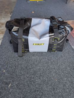 Nelson Right Dry Duffle