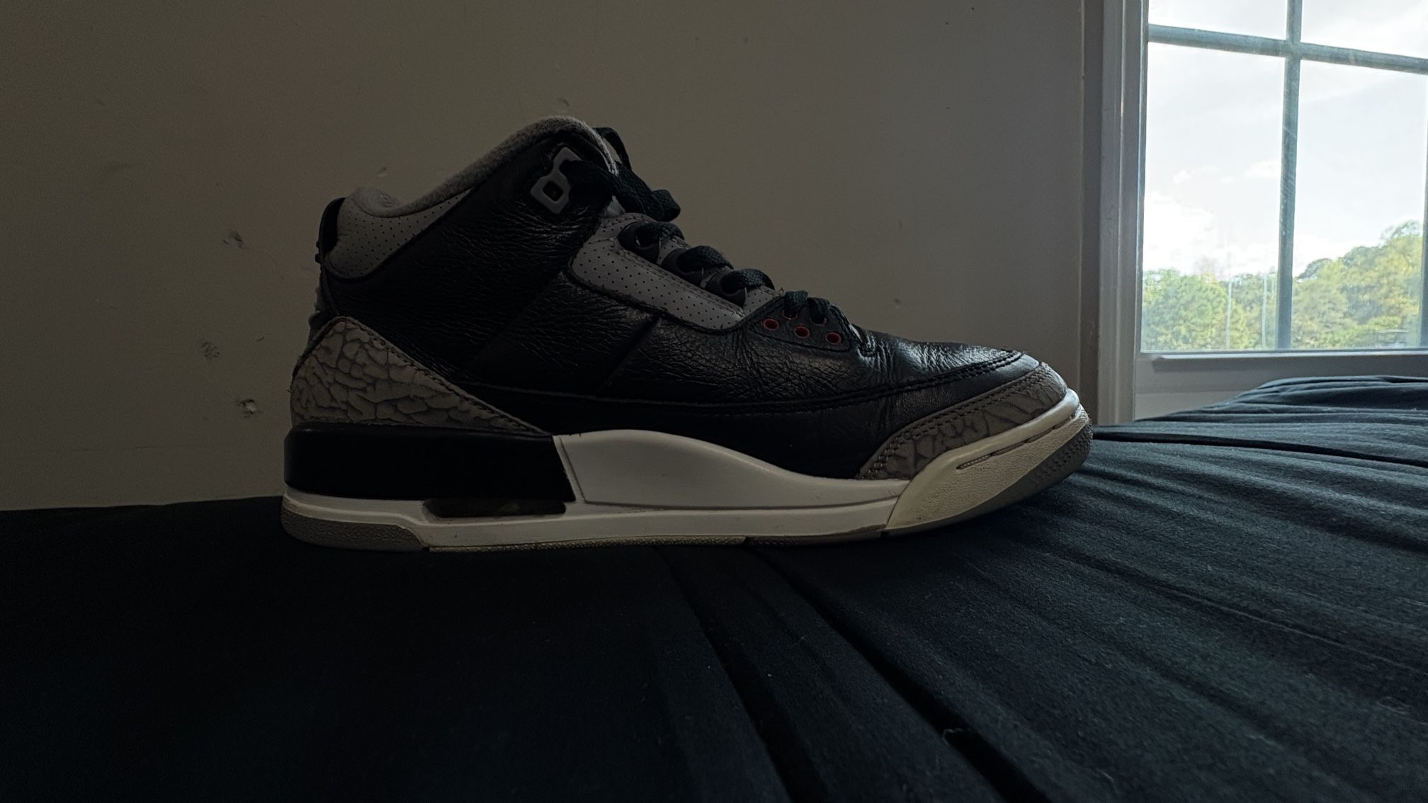 AIR JORDAN 3 BLACK CEMENTS •SIZE 8.5 MEN SHOES•