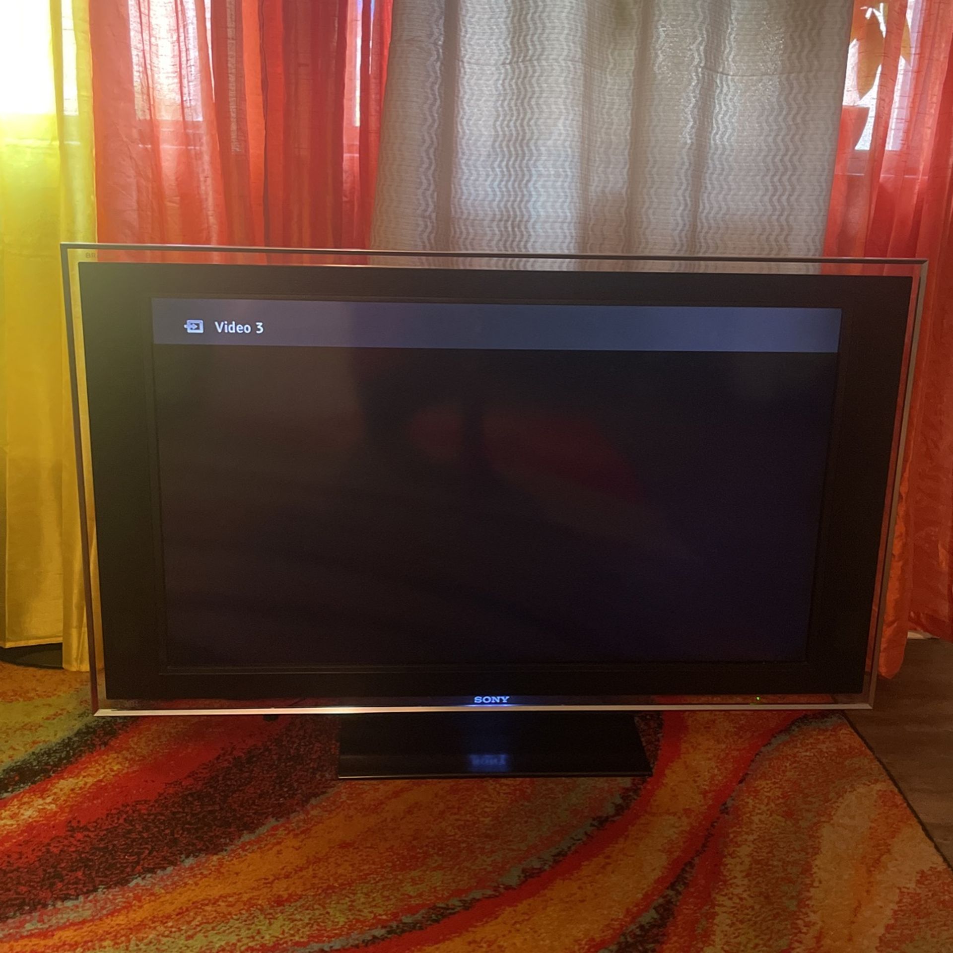 Sony Bravia XBR-Series KDL-52XBR5 52-Inch 1080p LCD HDTV