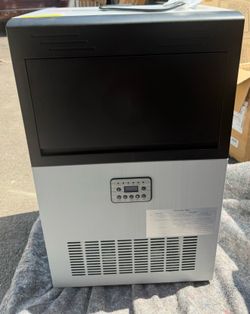 Commercial Ice Maker Machine – 120 lbs/day, Under Counter, 33 lb Storage Bin. New Open Box.