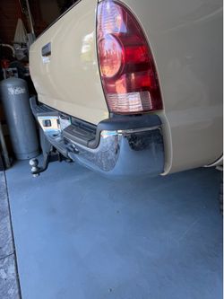 Bumper Toyota Tacoma 2006